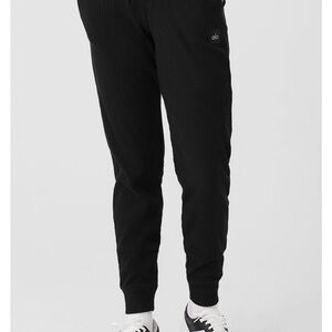 Alo Yoga Muse Sweatpants